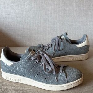 Adidas Size 8.5 Stan Smith Grey Suede Snakeskin Low Top Sneakers